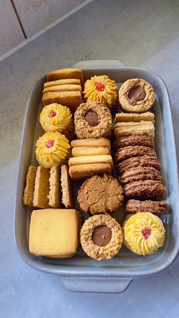 5L Assorted Biscuits