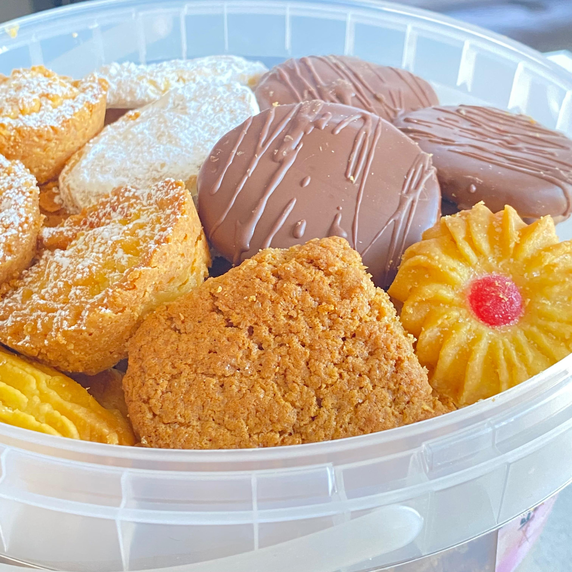 20L Assorted Biscuits